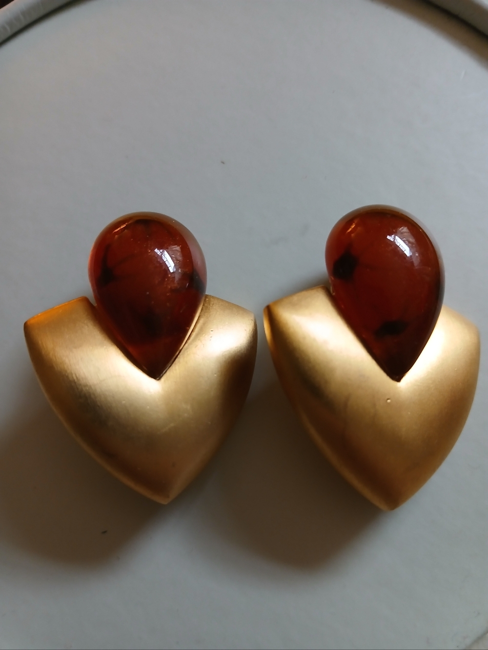 Vintage 80s clip on earrings